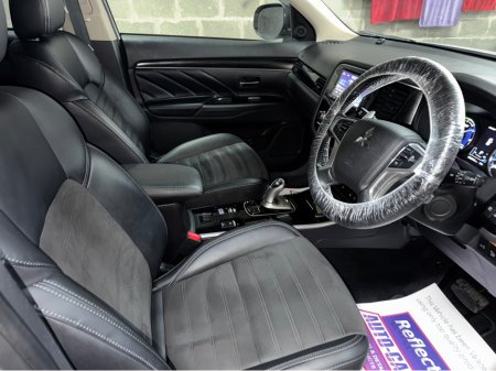 2019 Mitsubishi Outlander - thumbnail 7