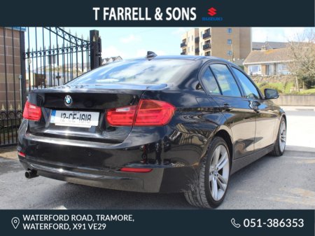 2012 BMW 3 Series - thumbnail 3