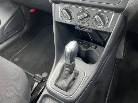 2014 Volkswagen Polo COMFORTLINE 1.2 TSI // FULL SERVICE HISTORY // REVERSE CAMERA // AIR CONDITIONING €10,900 thumbnail