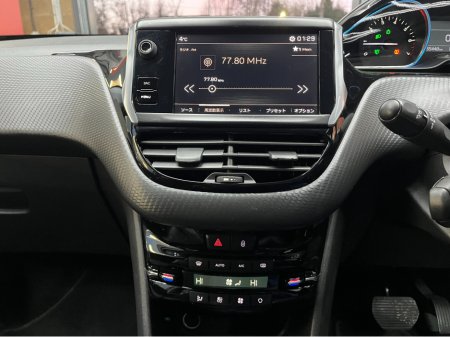 2019 Peugeot 2008 €15950! 2019 PEUGEOT 2008 1.2 AUTOMATIC / REVERSE CAMERA / HEATED SEATS €15,950 thumbnail