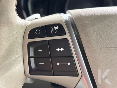 2018 Volvo V40 - thumbnail 21