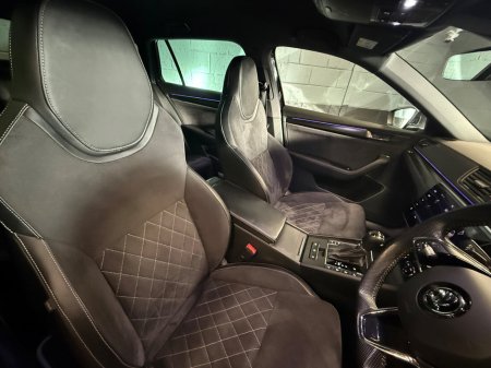 2022 Skoda Superb - thumbnail 6