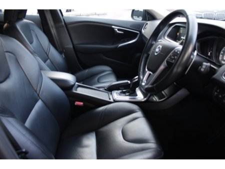 2016 Volvo V40 2.0D4 DYNAMIQUE EDITION 5DR HATCHBACK AUTOMATIC // 1 OWNER CAR WITH ONLY 56,000 KMS IN AS NEW CONDITION // BUY WITH CONFIDENCE AA AND SIMI APPROVED DEALER 2026 // FINANCE ARRANGED // TRADE INS WELCOME €15,950 thumbnail