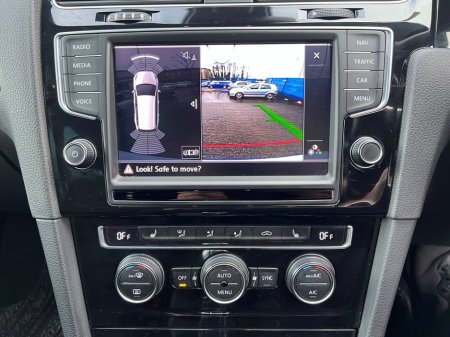 2017 Volkswagen Golf R VARIANT 4MOTION 2.0 TSI // APPLE CARPLAY/ANDROID AUTO // 18" CADIZ ALLOYS // LEATHER SPORT SEATS €26,900 thumbnail