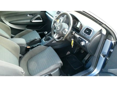 2010 Volkswagen Scirocco - thumbnail 9
