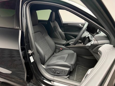 2025 Audi A6 EDITION 1 E HYBRID QUATTRO €74,990 thumbnail