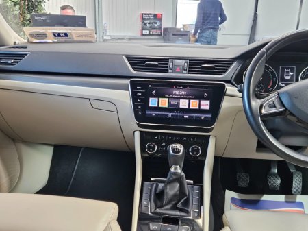 2019 Skoda Superb - thumbnail 13