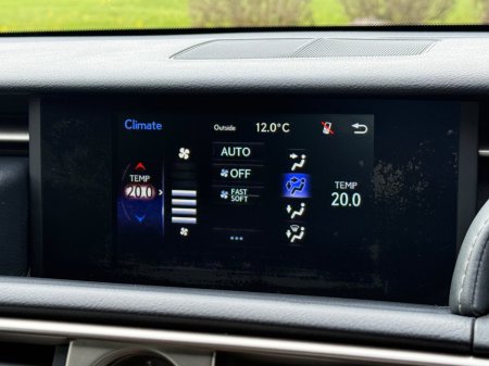 2015 Lexus IS 300 h - thumbnail 16