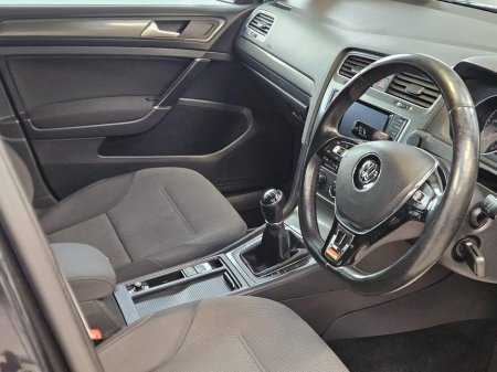 2013 Volkswagen Golf 1.6 TDI 105HP COMFORTLINE €7,950 thumbnail