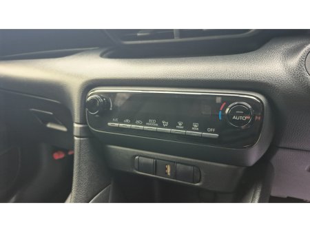 2020 Toyota Yaris - thumbnail 10