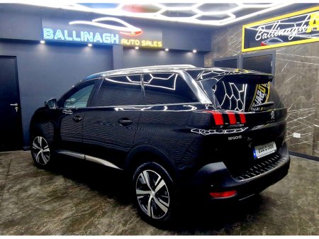 2023 Peugeot 5008 1.5 BlueHDi 130bhp Allure Auto €33,950 thumbnail