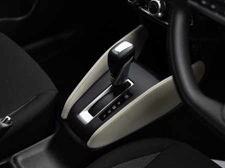 2019 Nissan Micra - thumbnail 16