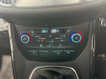 2018 Ford Kuga - thumbnail 19