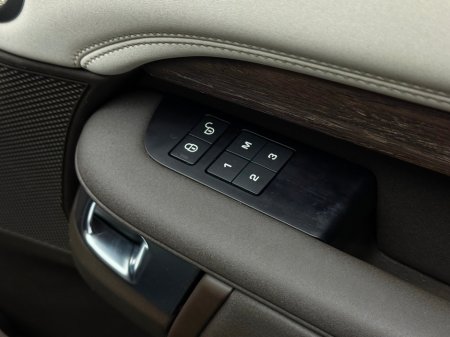 2020 Land Rover Discovery HSE 3.0 DIESEL AUTO *7 SEATER* €44,990 thumbnail