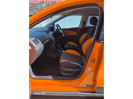 2012 Volkswagen Polo - thumbnail 18