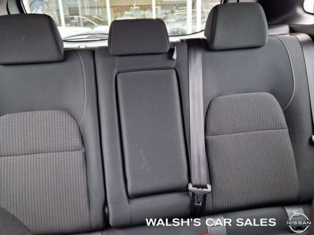 2025 Nissan Qashqai E-power SV MY24 04DR A €39,950 thumbnail