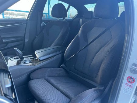 2017 BMW 5 Series 523d M-SPORT COMPETITION 2.0 AUTO // SERVICE HISTORY // FOUR-WHEEL-STEERING // 360 PARKING AID €24,950 thumbnail