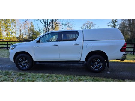 2022 Toyota Hilux  €31,950 thumbnail