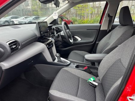 2022 Toyota Yaris Cross - thumbnail 6