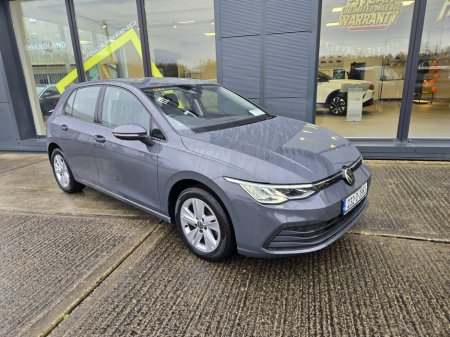 2023 Volkswagen Golf 1.0 TSI 110HP Life €25,950 thumbnail