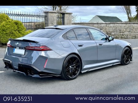 2025 BMW M5 - thumbnail 3