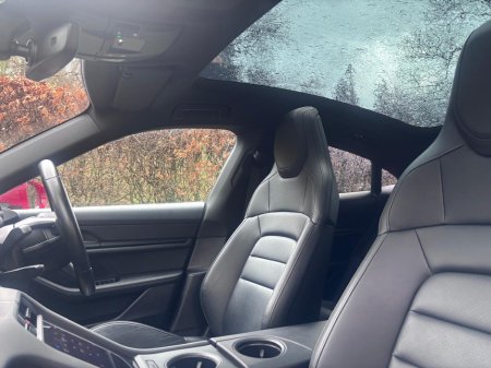 2021 Porsche Taycan - thumbnail 24