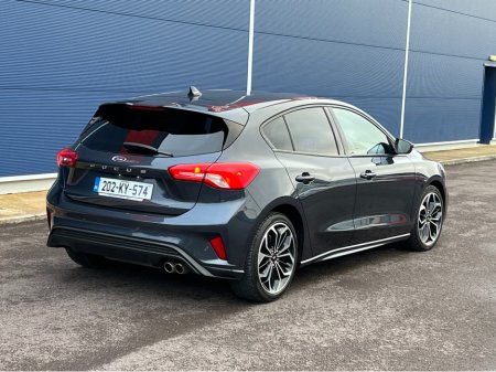 2020 Ford Focus - thumbnail 10