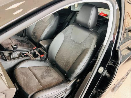 2024 Opel Grandland NOW SOLD THANK YOU www.bolands.ie Est.1955 thumbnail