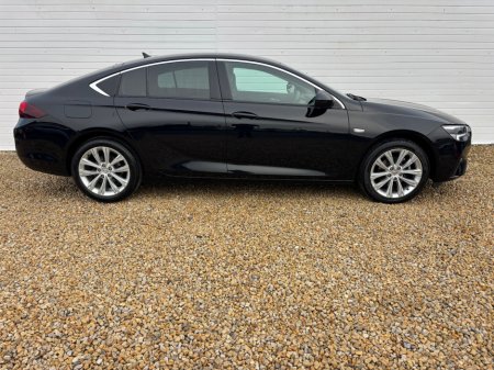 2022 Opel Insignia - view 4