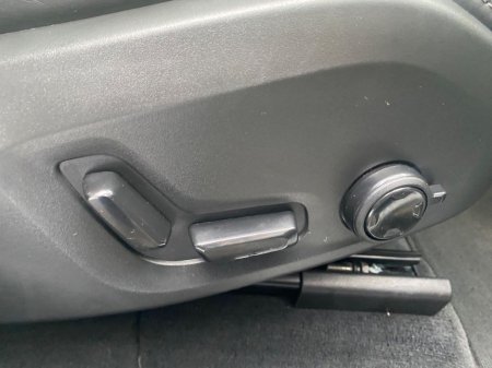 2025 Volvo XC60 - thumbnail 14