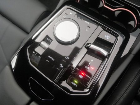 2024 BMW i5 - thumbnail 10