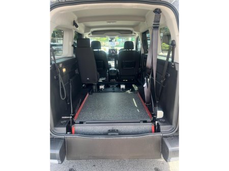 2025 Peugeot Rifter Rifter Allure Horizon RE 3 Seats + WC Auto €41,950