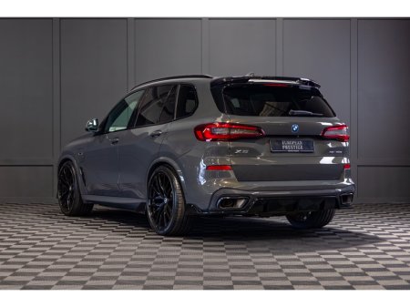 2022 BMW X5 xDrive45e M Sport €63,950