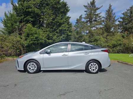 2020 Toyota Prius - thumbnail 18