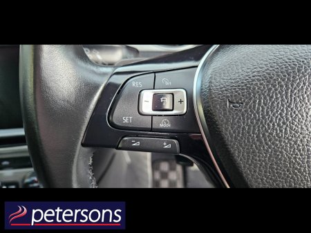 2017 Volkswagen Golf VOLKSWAGEN GOLF 1.2 PETROL AUTOMATIC - LOW MILEAGE €17,950 thumbnail