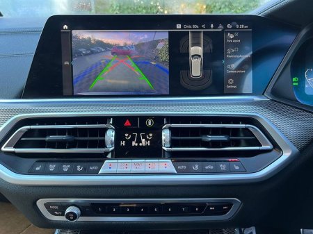 2022 BMW X5 M-SPORT COMPETITION XDRIVE45e 3.0 PLUG-IN HYBRID // APPLE CARPLAY // M COMPETITION BODYSTYLING PACKAGE // ADAPTIVE AIR SUSPENSION €52,900 thumbnail