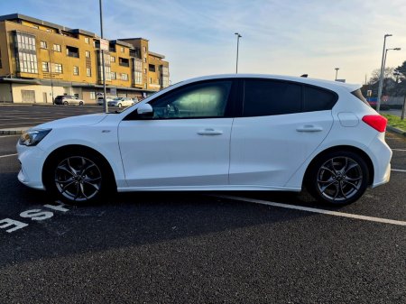 2021 Ford Focus - thumbnail 3