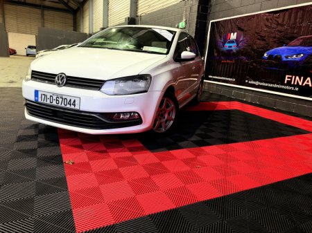 2017 Volkswagen Polo DBA-6RCJZ €13,499 thumbnail