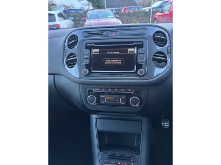 2013 Volkswagen Tiguan 2.0 R LINE TDI 177PS 5DR €12,250 thumbnail