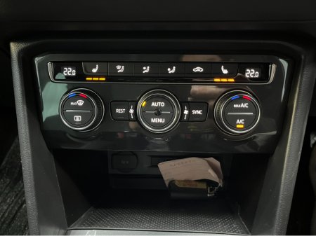 2018 Volkswagen Tiguan - thumbnail 20