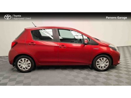 2015 Toyota Yaris - thumbnail 3