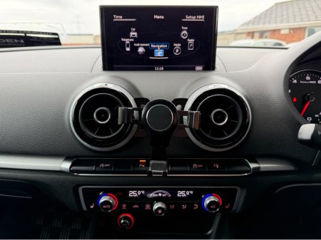 2014 Audi A3 KEYLESS ENTRY..BLACK LEATHER..2 KEYS thumbnail