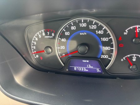 2016 Hyundai i10 - thumbnail 3