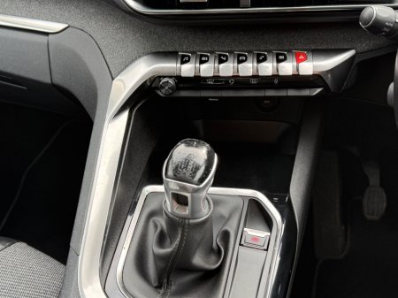 2018 Peugeot 5008 - thumbnail 26