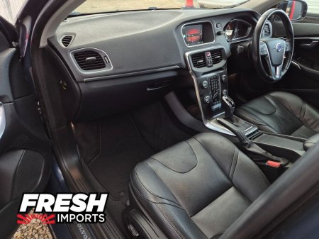 2015 Volvo V40 - thumbnail 25