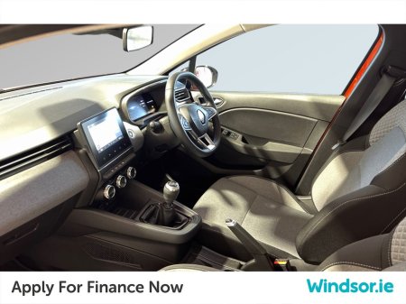 2024 Renault Clio TCe 90 DFull Evolution €20,995 thumbnail