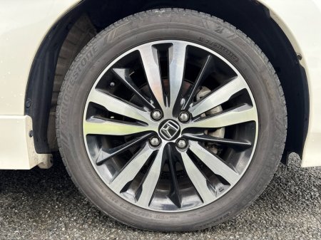 2017 Honda Fit 1.5L Petrol Hybrid Automatic thumbnail