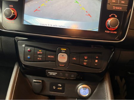 2019 Nissan Leaf - thumbnail 21