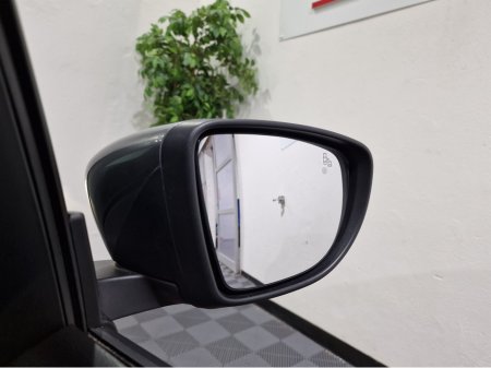 2024 Nissan Leaf - thumbnail 29