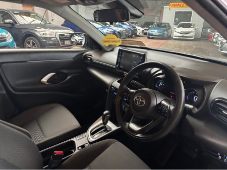 2021 Toyota Yaris Cross 1.5 Hybrid Automatic Only 68000 kms €21,499 thumbnail